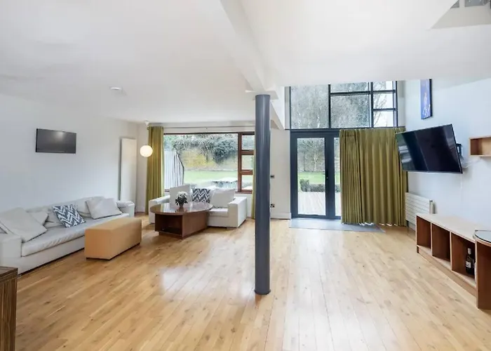 The Walled Garden Корк